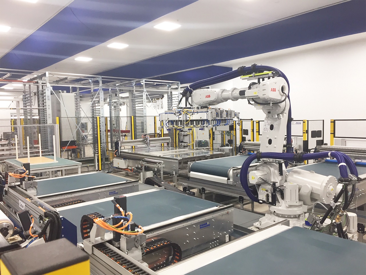 8-18-3DIEFFENBACHER_Cutting-and-stacking-center